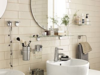 Eenvoudige badkamer accessoires