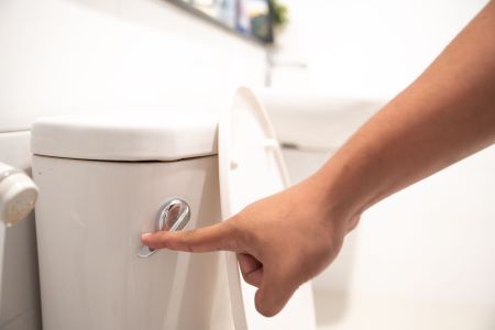 Toiletproblemen, toilet spoelt niet door