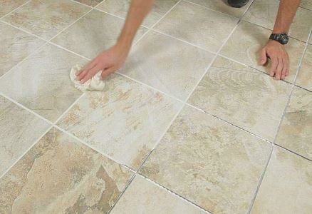 Gekleurde epoxy voegen