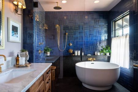 Modern sanitair in gerenoveerde badkamer