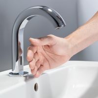 Thuis contactloos handen wassen