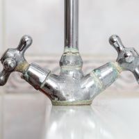 Tips om kalk in de badkamer te verwijderen
